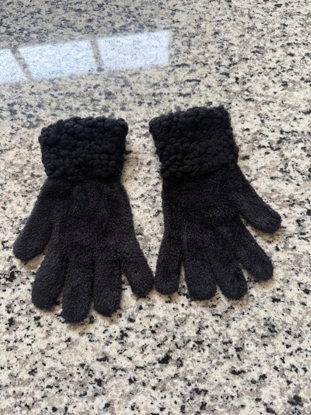 Sonoma Cozy Black Fuzzy Winter Gloves